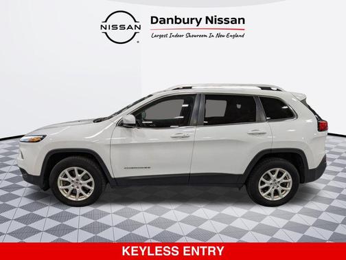 Bright White Clearcoat 2017 Jeep Cherokee Latitude