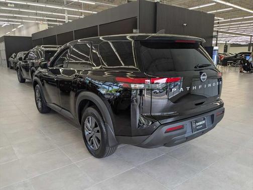 2025 Nissan Pathfinder S 4WD