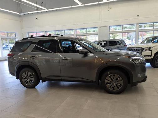 2025 Nissan Pathfinder SV 4WD
