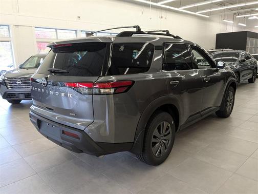 2025 Nissan Pathfinder SV 4WD