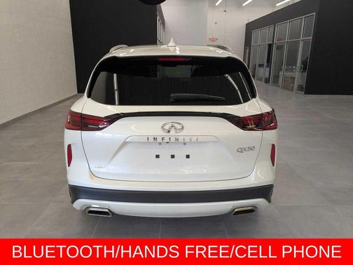 2022 INFINITI QX50 LUXE AWD