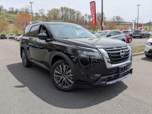 2025 Nissan Pathfinder SL 4WD