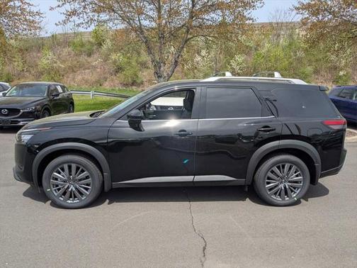 2025 Nissan Pathfinder SL 4WD