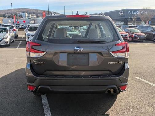 2022 Subaru Forester Base