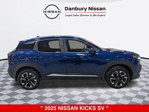 2025 Nissan Kicks SV
