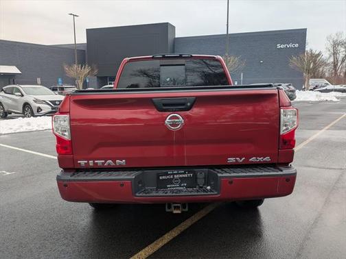 2017 Nissan Titan SV