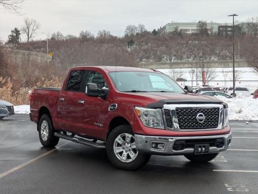2017 Nissan Titan SV