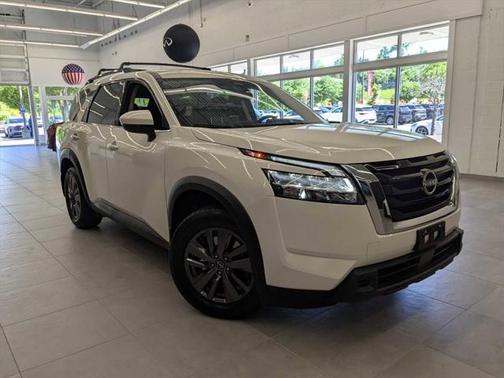 2022 Nissan Pathfinder SV 4WD