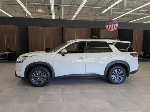 2022 Nissan Pathfinder SV 4WD