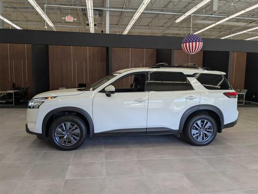2022 Nissan Pathfinder SV 4WD