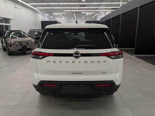 2025 Nissan Pathfinder S 4WD