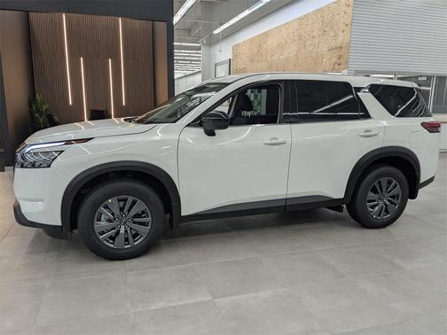 2025 Nissan Pathfinder S 4WD