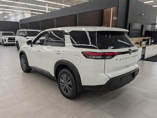 2025 Nissan Pathfinder S 4WD