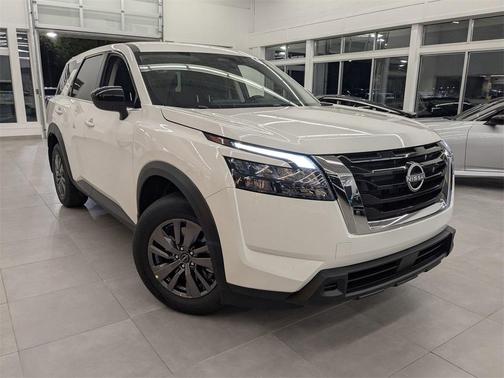 2025 Nissan Pathfinder S 4WD