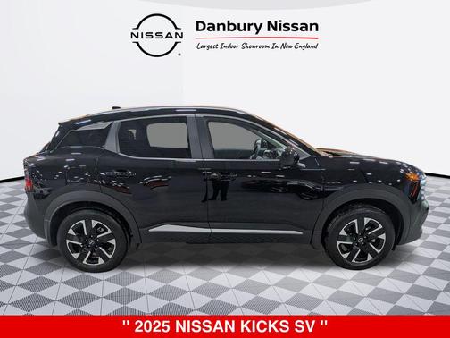 2025 Nissan Kicks SV