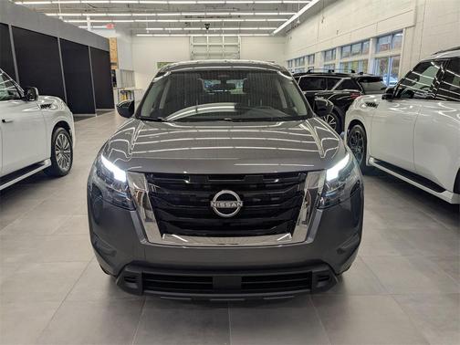 2025 Nissan Pathfinder S 4WD