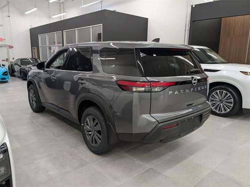 2025 Nissan Pathfinder S 4WD
