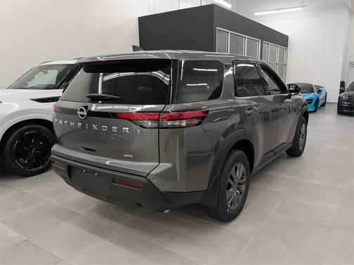 2025 Nissan Pathfinder S 4WD