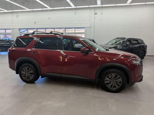 2023 Nissan Pathfinder SV 4WD