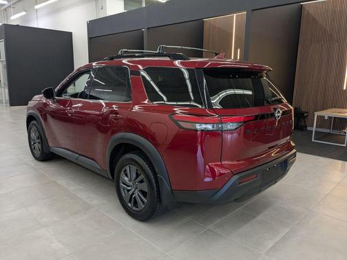 2023 Nissan Pathfinder SV 4WD