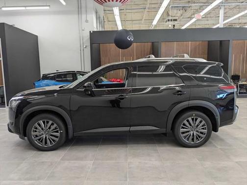 2025 Nissan Pathfinder SL 4WD