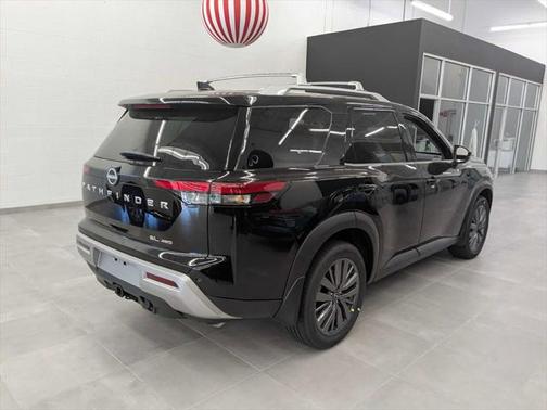2025 Nissan Pathfinder SL 4WD