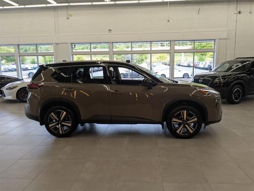 2025 Nissan Rogue SL
