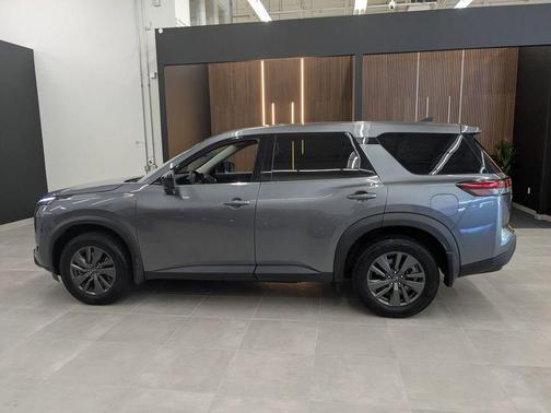 2024 Nissan Pathfinder S 4WD