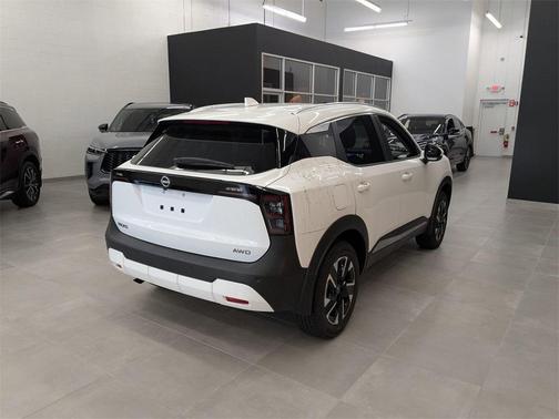 2025 Nissan Kicks SV