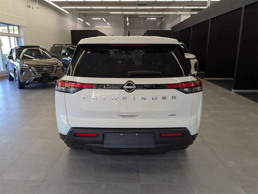 2025 Nissan Pathfinder S 4WD