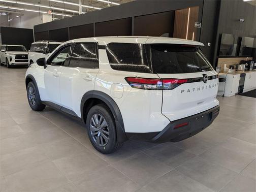 2025 Nissan Pathfinder S 4WD