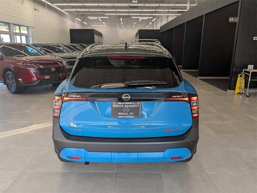 2025 Nissan Kicks SR