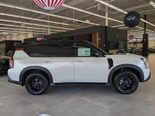 2025 Nissan Armada PRO-4X 4WD