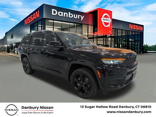Diamond Black Crystal Pearlcoat 2023 Jeep Grand Cherokee L Altitude