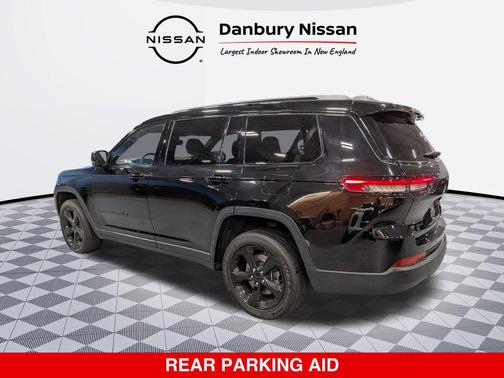 Diamond Black Crystal Pearlcoat 2023 Jeep Grand Cherokee L Altitude