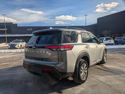 2024 Nissan Pathfinder SV 4WD