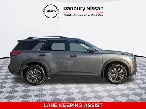 2024 Nissan Pathfinder SV 4WD