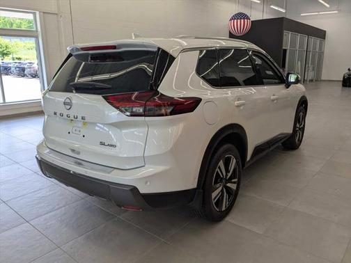 2025 Nissan Rogue SL