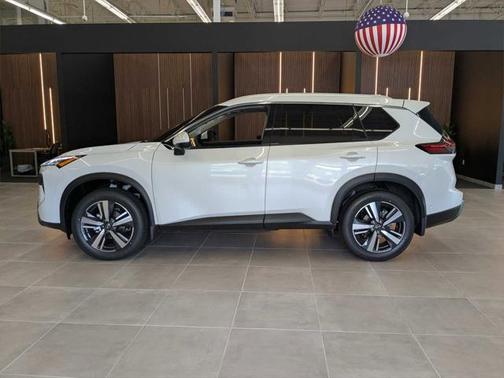2025 Nissan Rogue SL