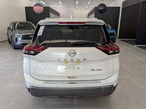 2025 Nissan Rogue SL