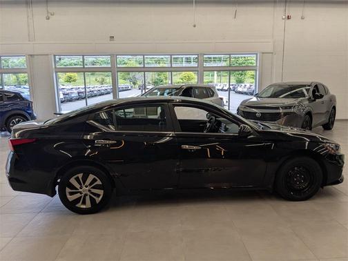 2022 Nissan Altima S FWD