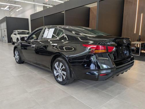 2022 Nissan Altima S FWD