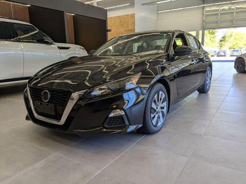 2022 Nissan Altima S FWD