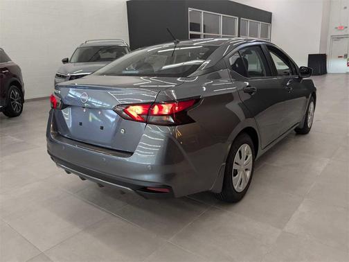 2025 Nissan Versa 1.6 S