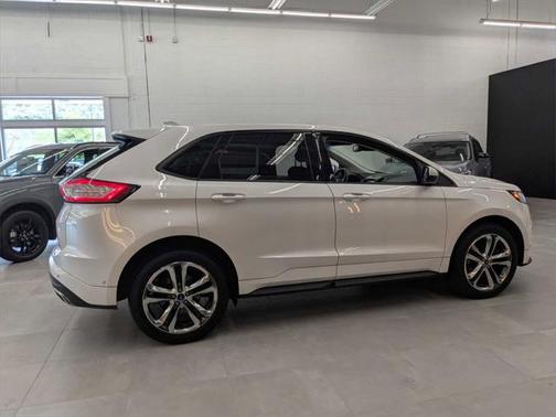 2017 Ford Edge Sport