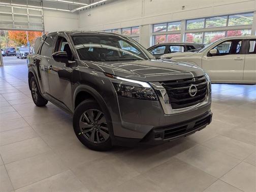 2025 Nissan Pathfinder S 4WD