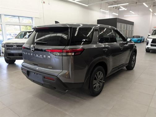 2025 Nissan Pathfinder S 4WD
