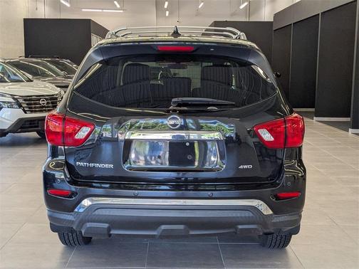 2019 Nissan Pathfinder S