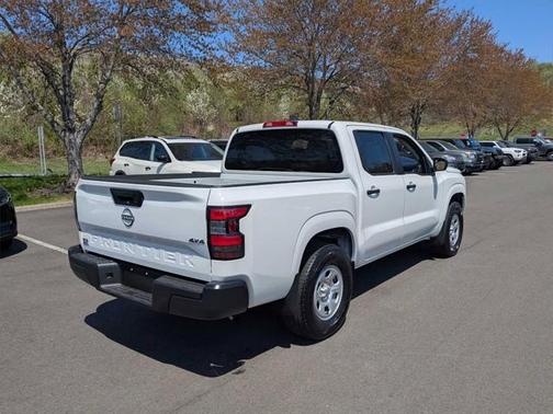 2024 Nissan Frontier S