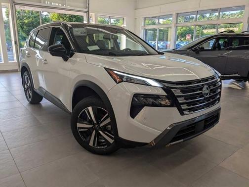 2025 Nissan Rogue SL